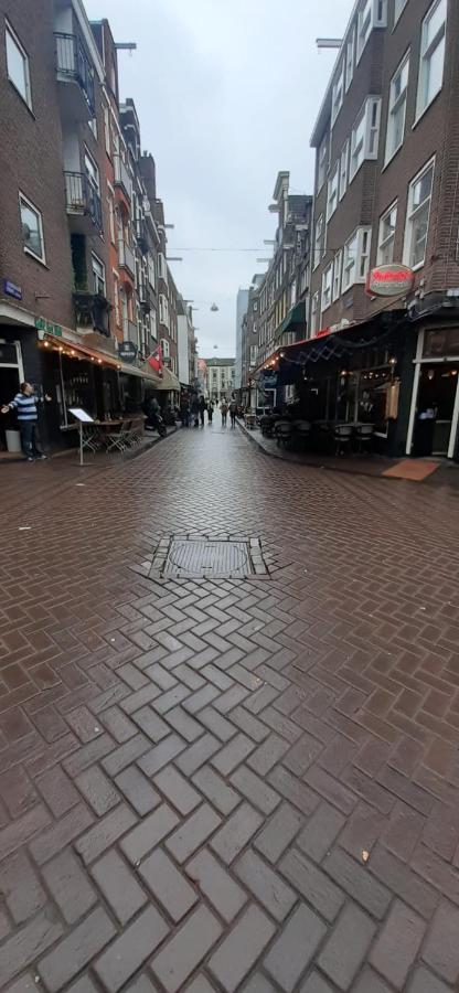 Charlotte, Not For Parties, Not A Hotel, Room With Shared Bathroom, No Kitchen Amsterdam Exterior photo